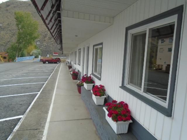Robbie'S Motel Cache Creek Eksteriør bilde